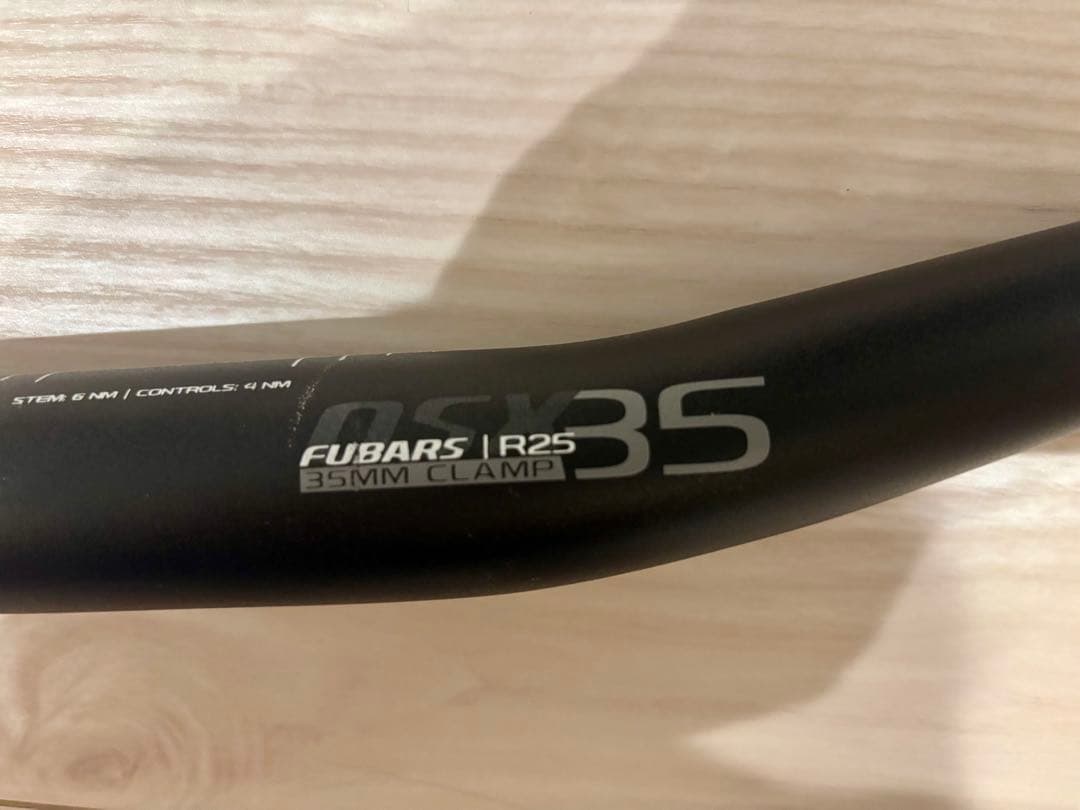 ライザーバー　クロマグ　ライズ25 幅740mm　35mmクランプ　ハンドル