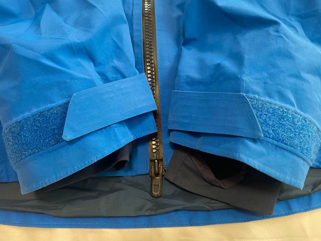 美品 BURTON ak GORE‑TEX 2L Swash Jacket S