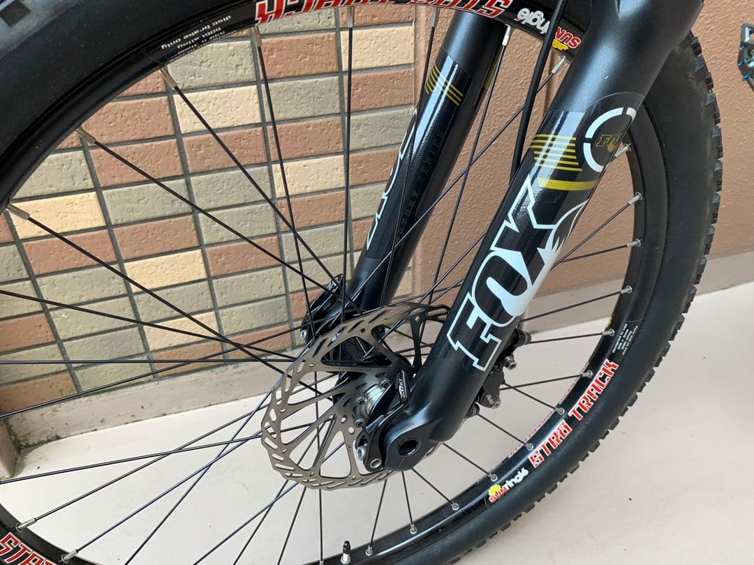 サンタクルーズ　SANTA CRUZ BLUR LT マウンテンバイク