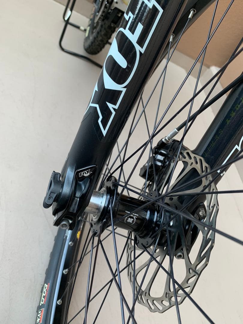 サンタクルーズ　SANTA CRUZ BLUR LT マウンテンバイク