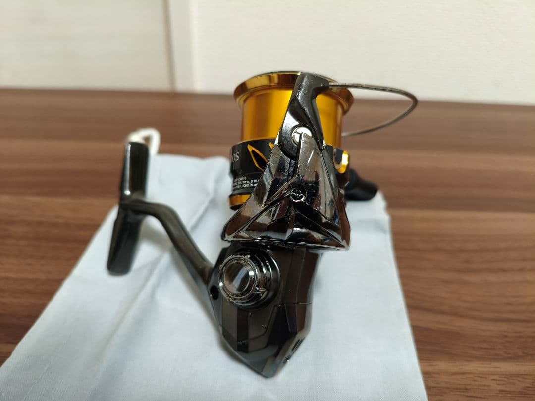シマノ 20 ツインパワー 2500S スピニングリール SHIMANO