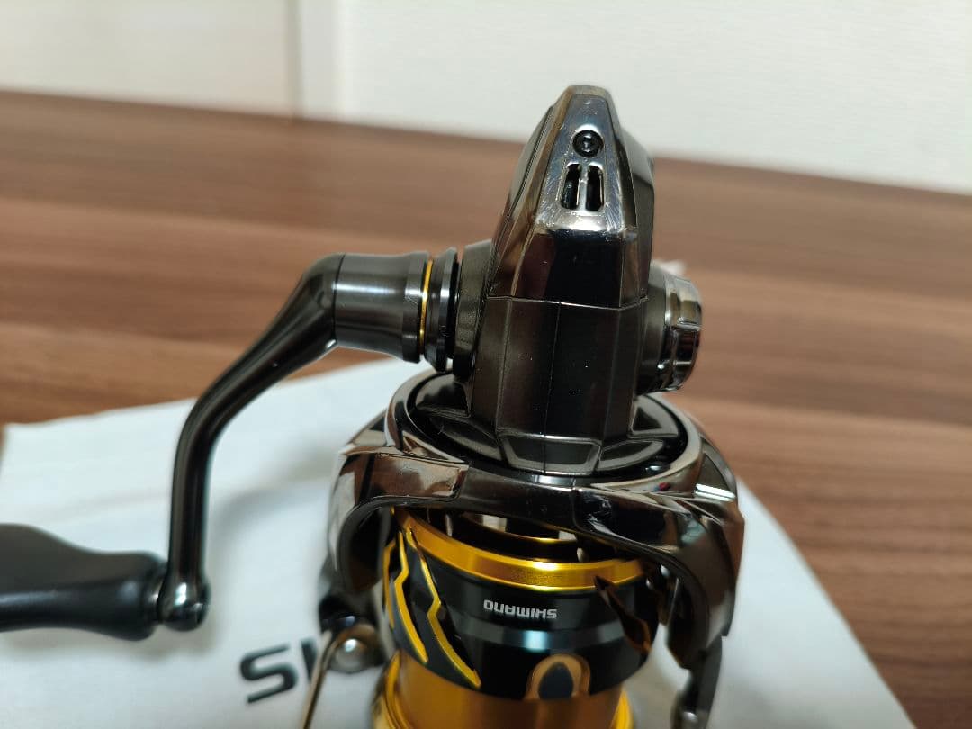 シマノ 20 ツインパワー 2500S スピニングリール SHIMANO
