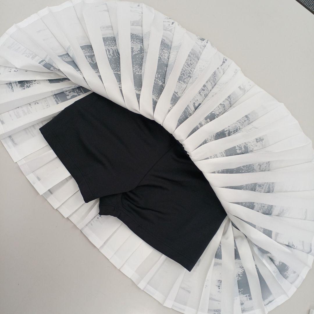 ♥️ スコートadidas アディダス♥️ 　　　　　　　　　　　　M　size