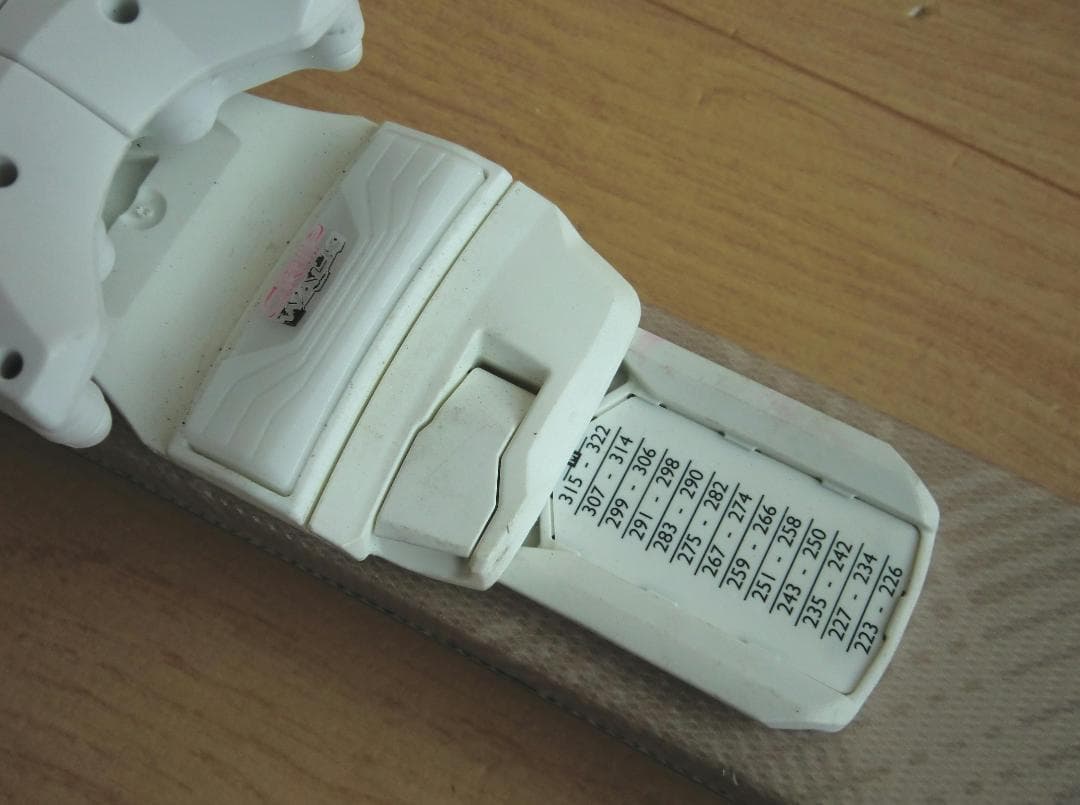 ■最終特価■送料無料■Ｈart■ジュニアスキーセット■板137靴24■WAX済■