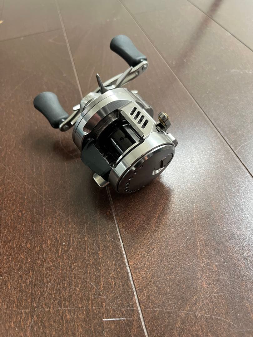 DK100ベイトリール