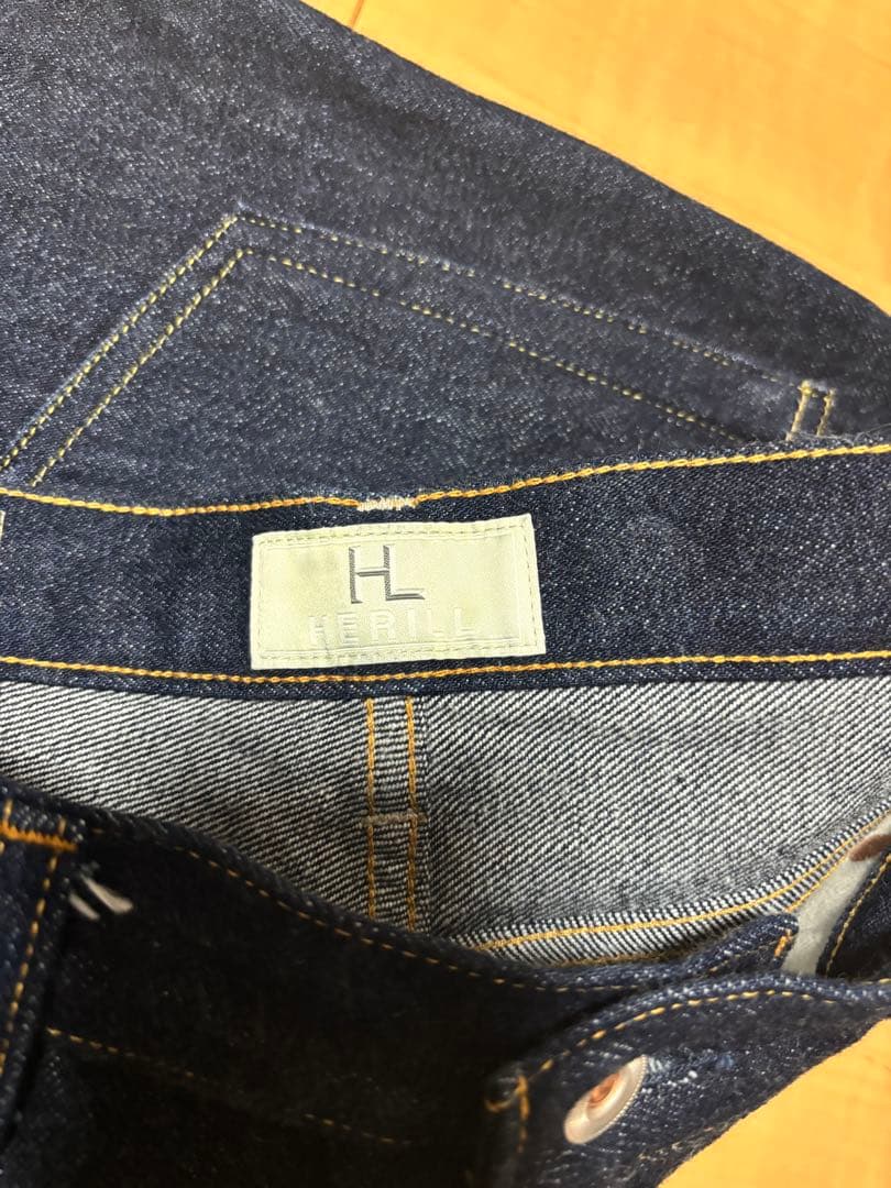 パンツ HERILL TUCK DENIM