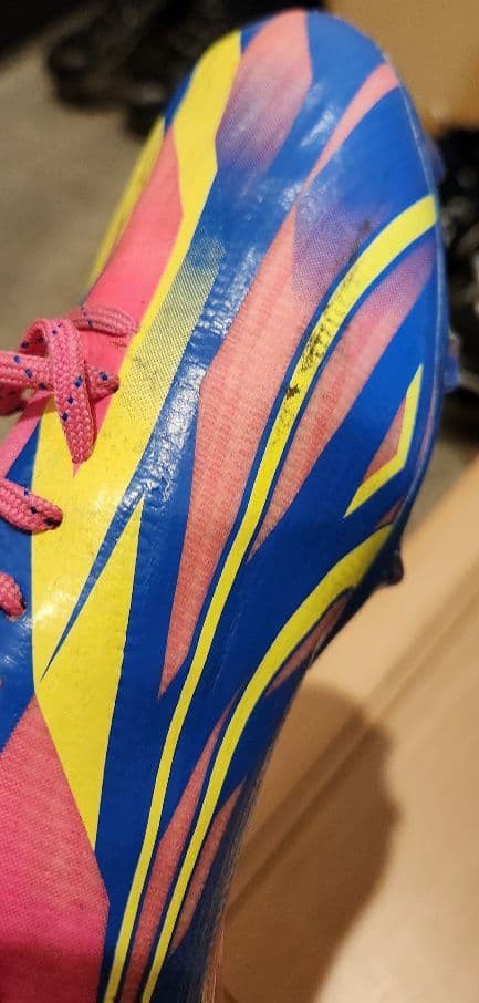 PUMAプーマ ウルトラアルティメット ENERGY FG/AGスパイク26.5