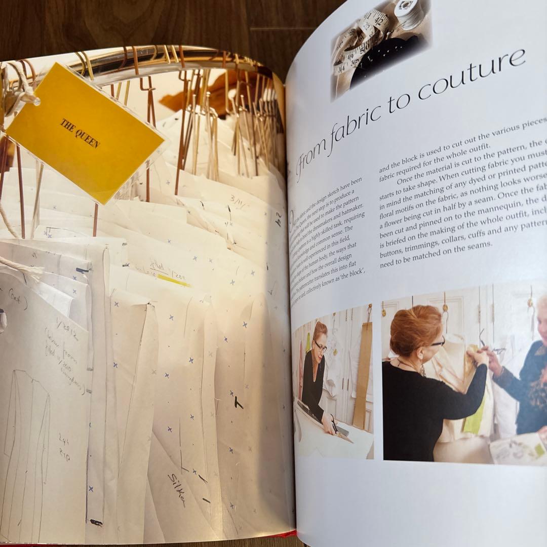 アート・デザイン・音楽 Dressing the Queen - Angela Kelly