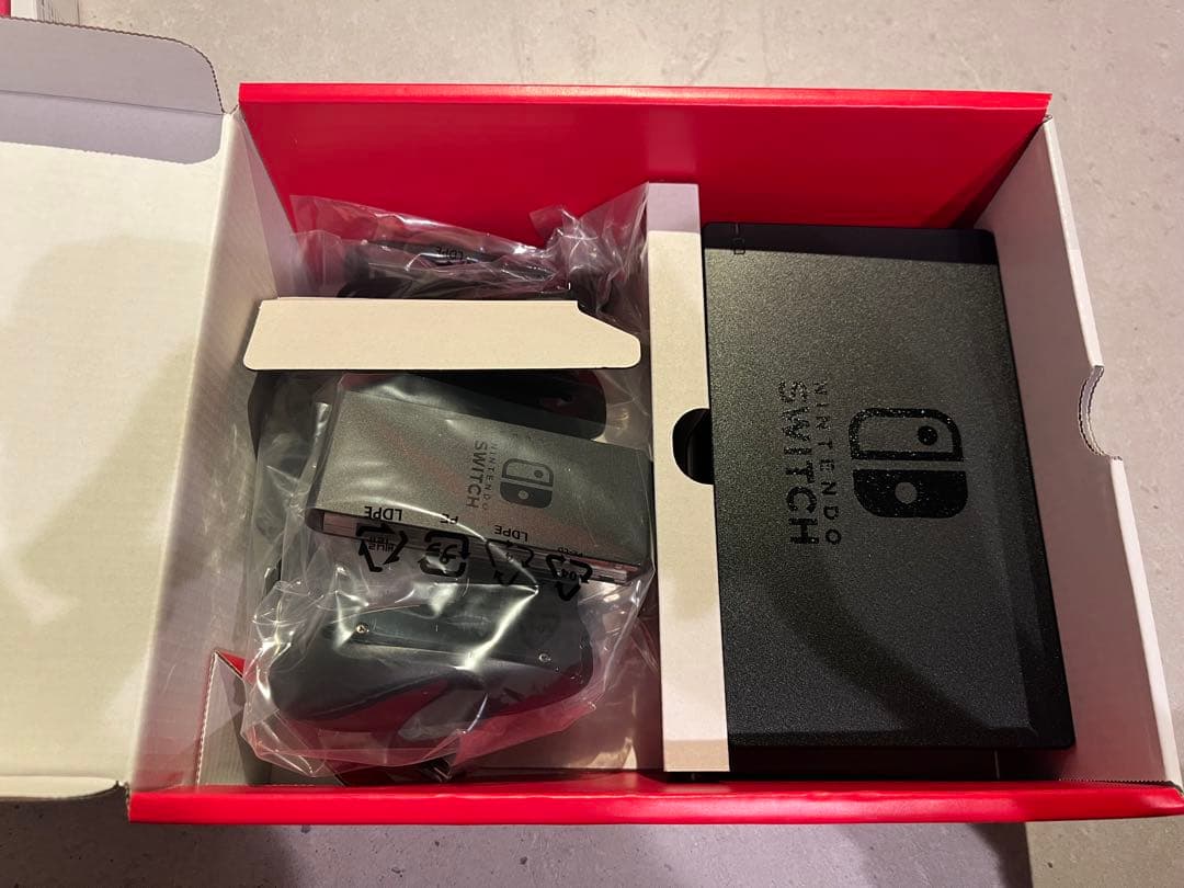 【美品】 Switch本体+Joy-Con2セット＋充電スタンド＋SD512GB