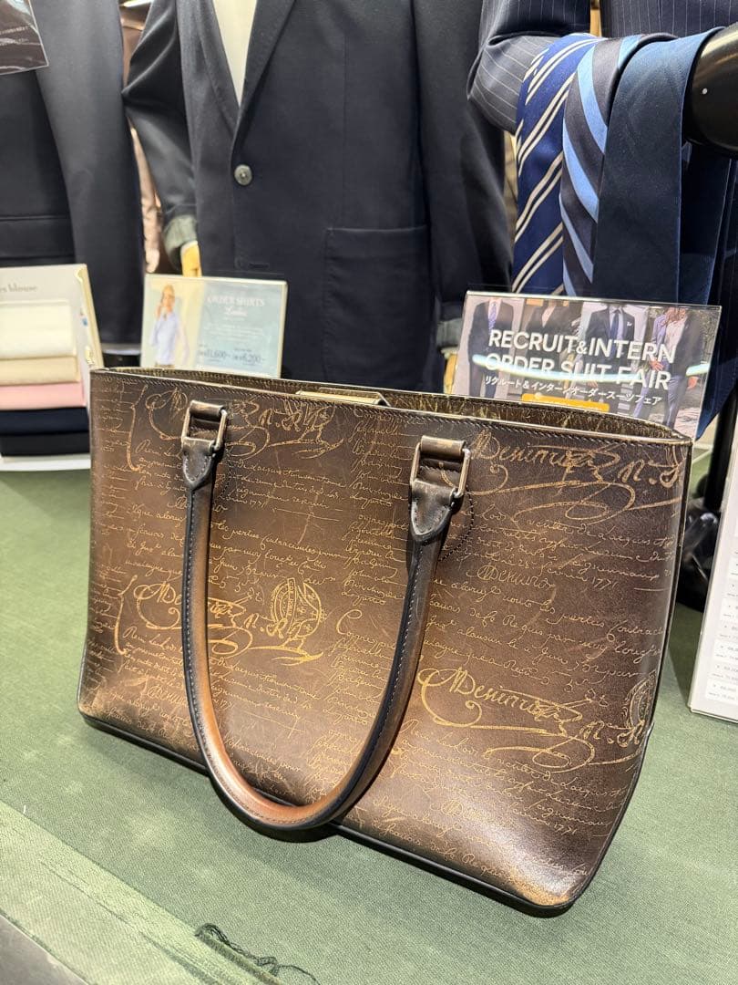 Berluti カリグラフィ トゥジュール ベルルッティ トートバッグ ビジネス