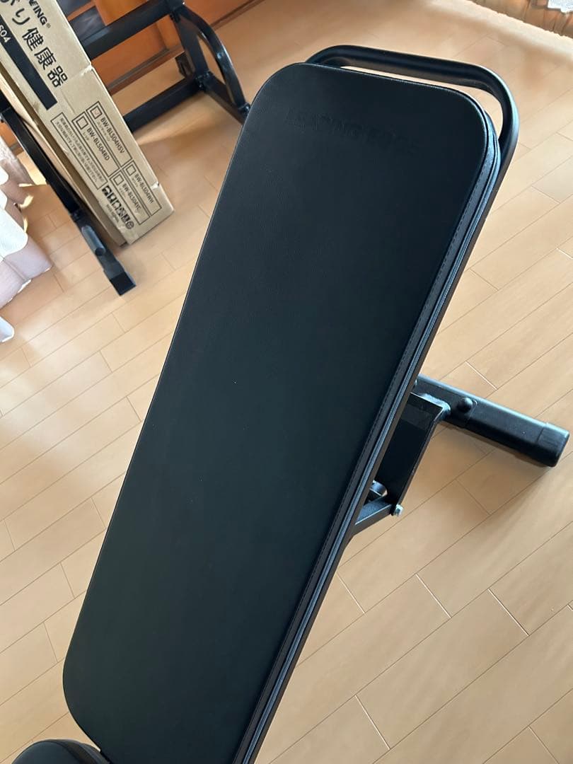 LEADING EDGE トレーニングベンチ LE-B80