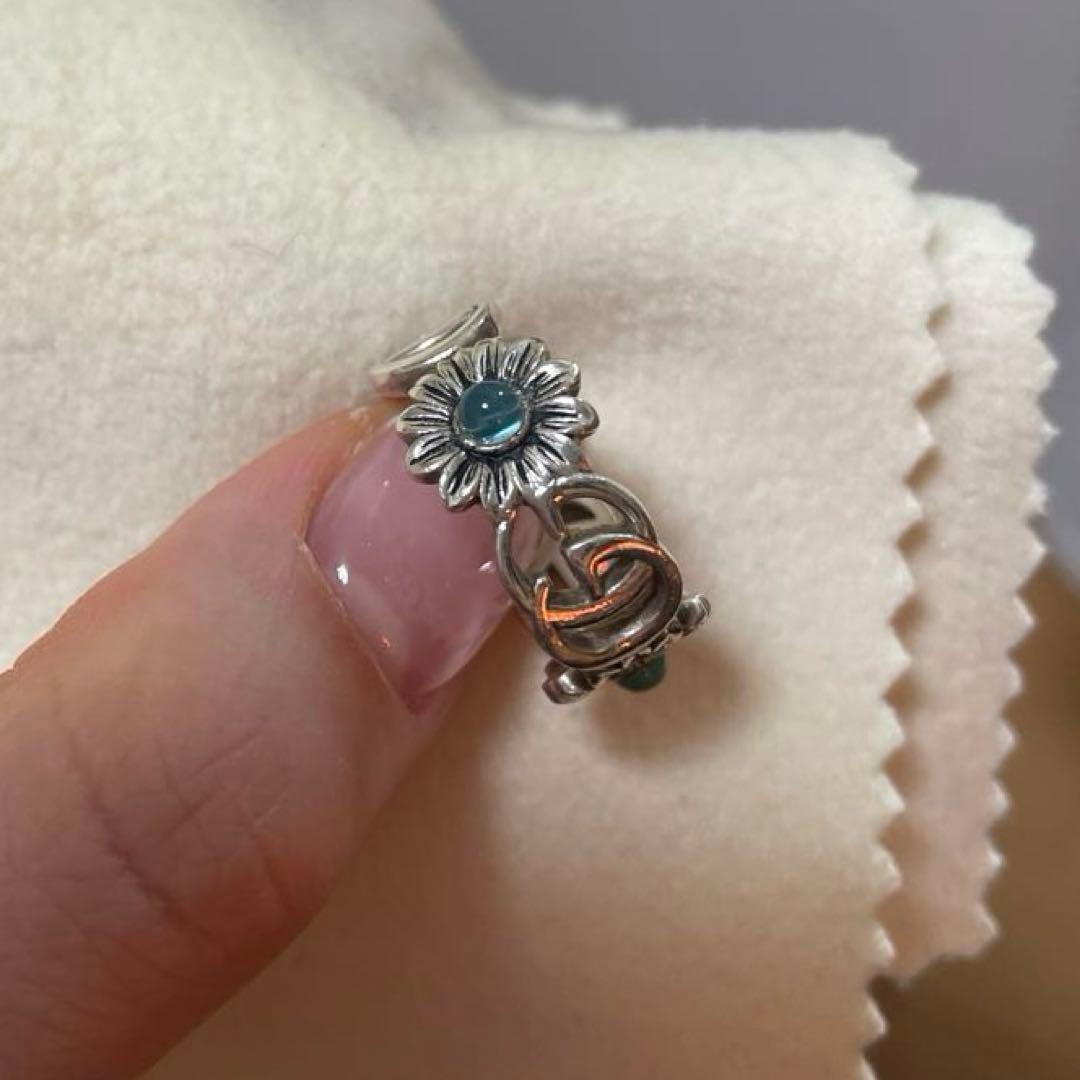 GUCCI シルバーリング フラワーデザイン