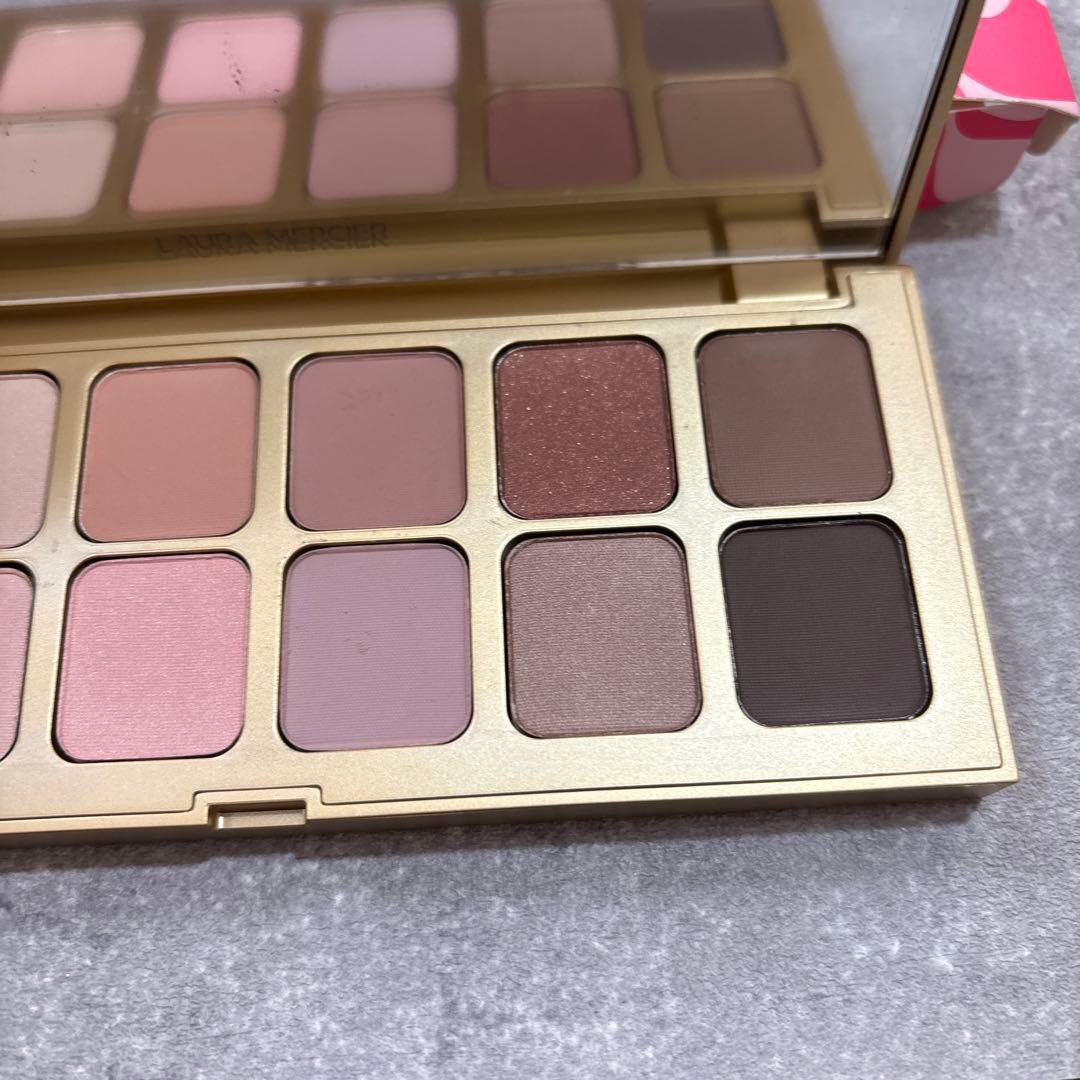 ローラメルシエ　ザ　ワイルドフラワー　アイシャドウ　パレット