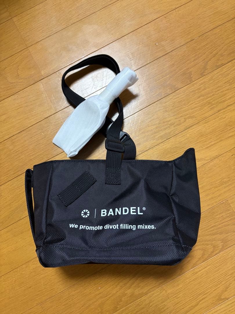 Bandel スコップ付きケトル型目土バッグ
