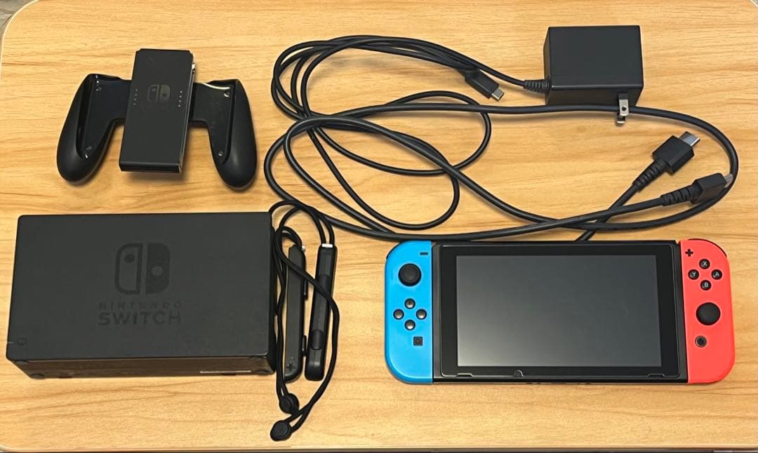 Nintendo Switch 本体 青/赤 ジョイコン・マイクロSDチップ付き