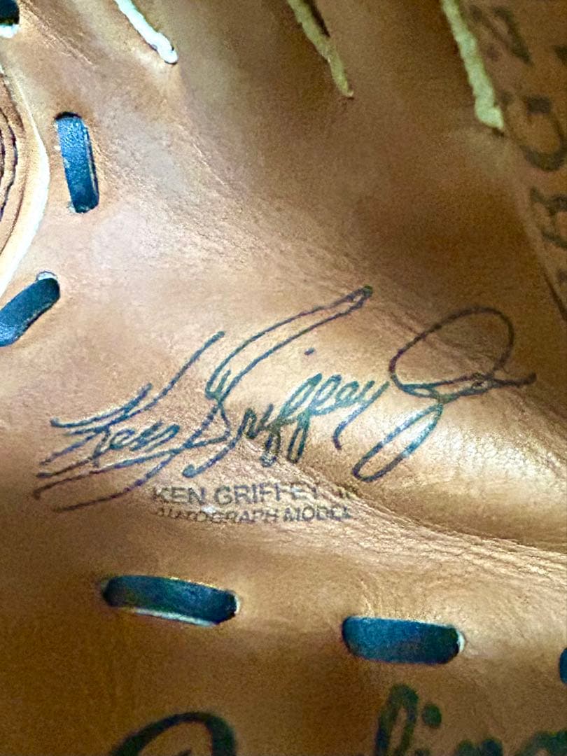 ケン·グリフィーJrモデル 硬式用野球グローブ