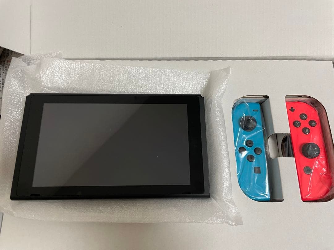 Nintendo Switch ブルー/レッド