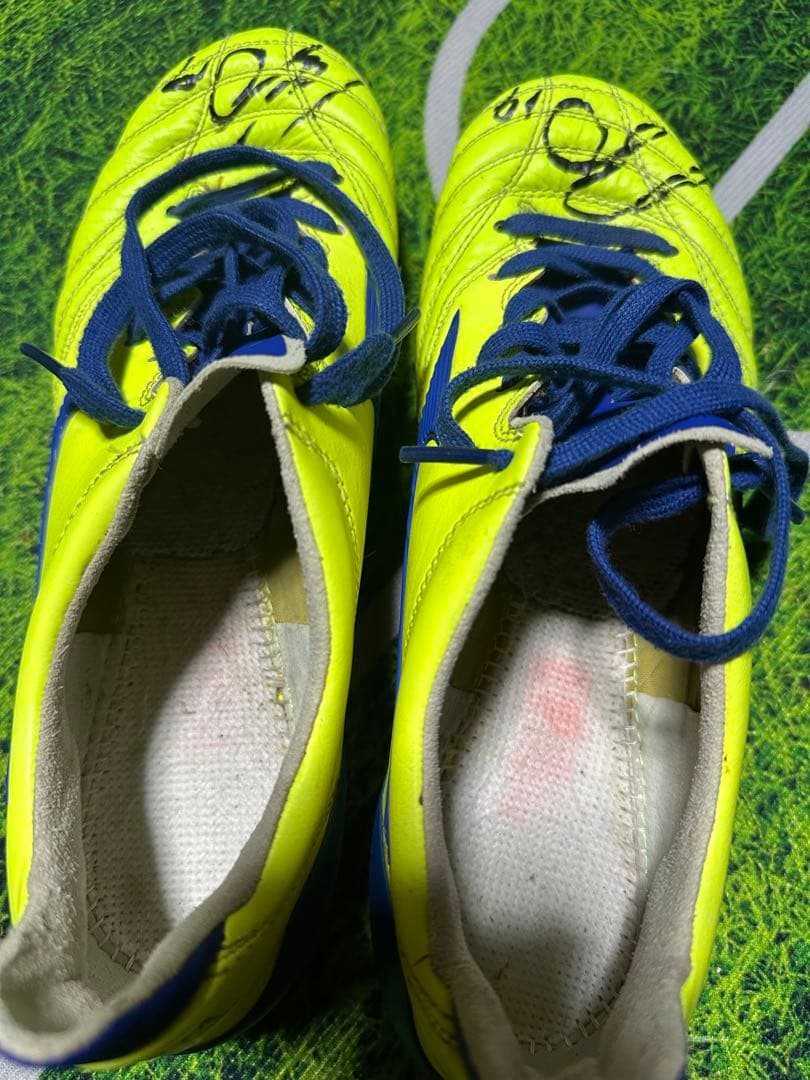 FC岐阜 現愛媛FC 窪田稜選手　実使用スパイク直筆サイン入り