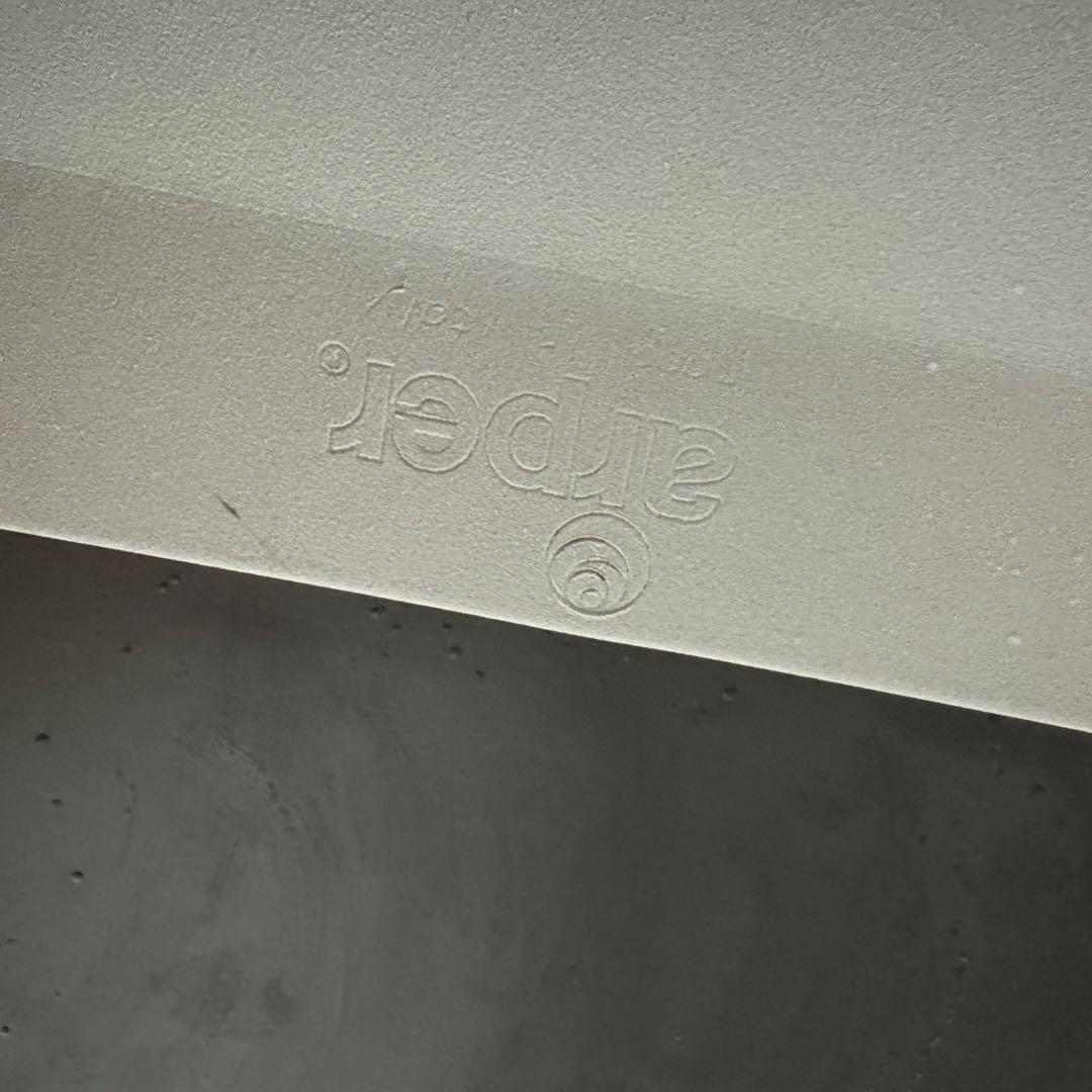 VINTAGE　丸テーブル　ARPER　アルペール゙　ITALIA　カフェ　白