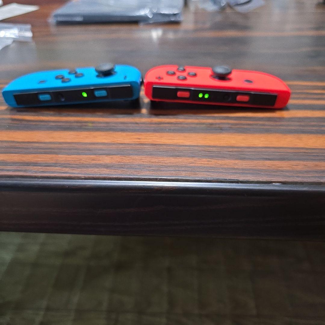 Nintendo Switch ネオンブルー/ネオンレッド 本体+ポーチ