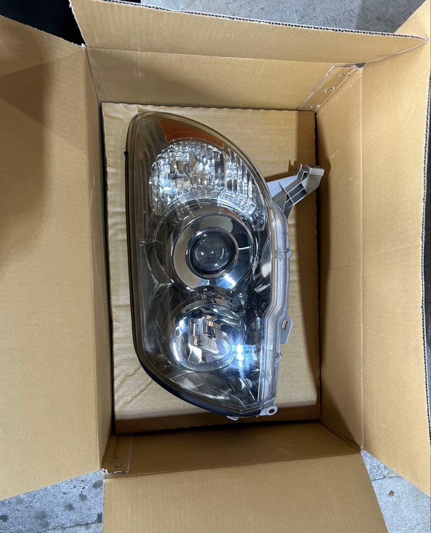 ハイラックスサーフ215ベッドライト