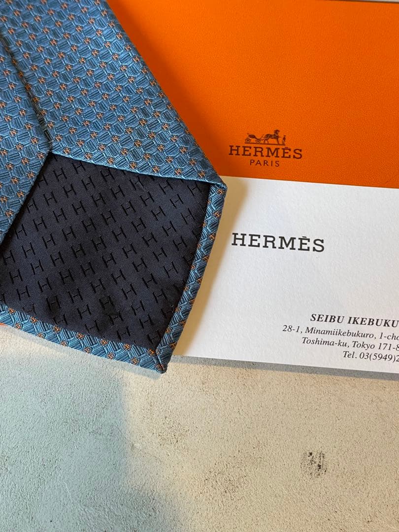 【美品】HERMES H総柄 シルクネクタイ スカイブルー　オレンジ