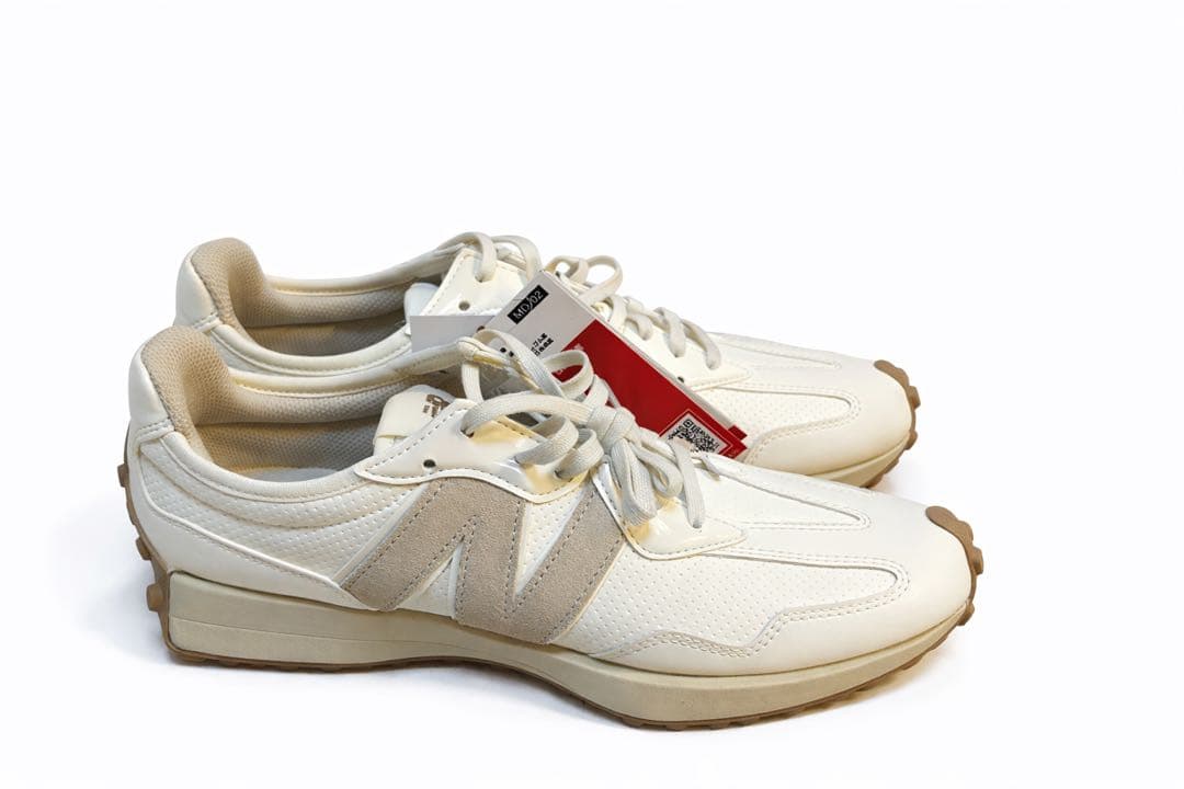 【新品】ニューバランスゴルフ　スパイクレスシューズ　WGS327AB　24cm