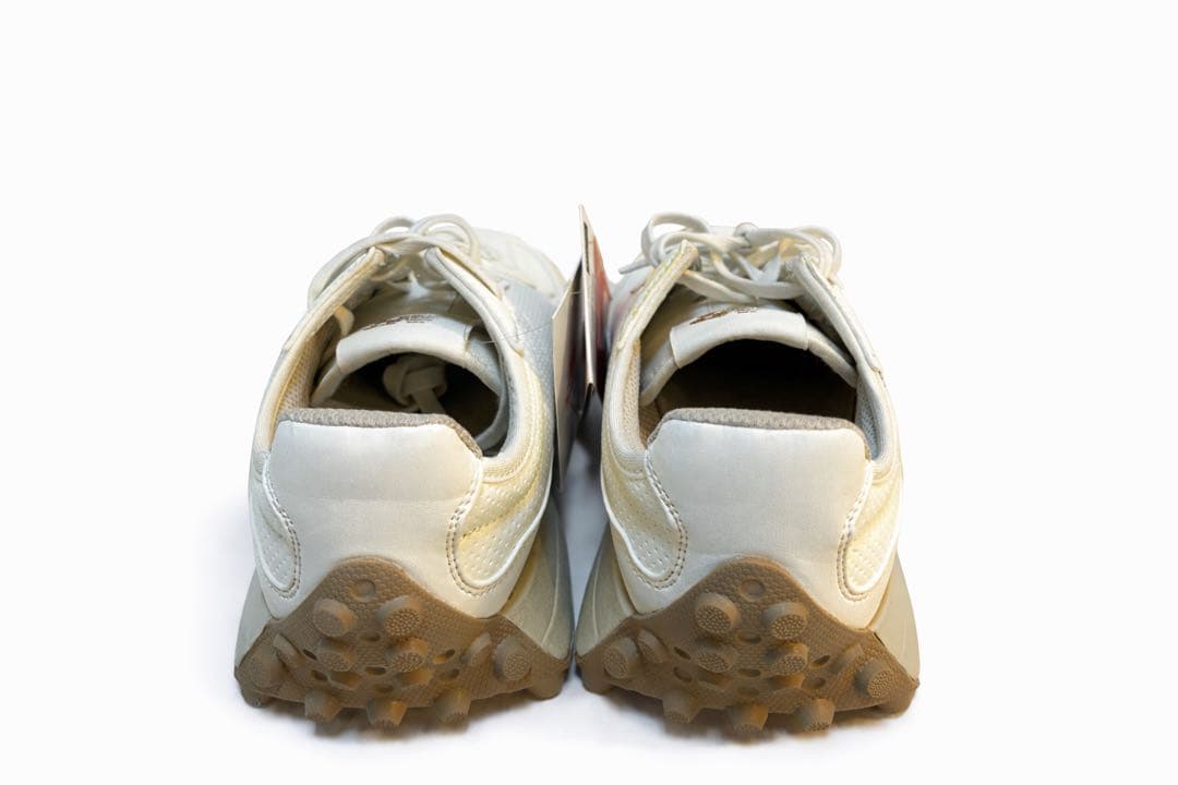 【新品】ニューバランスゴルフ　スパイクレスシューズ　WGS327AB　24cm