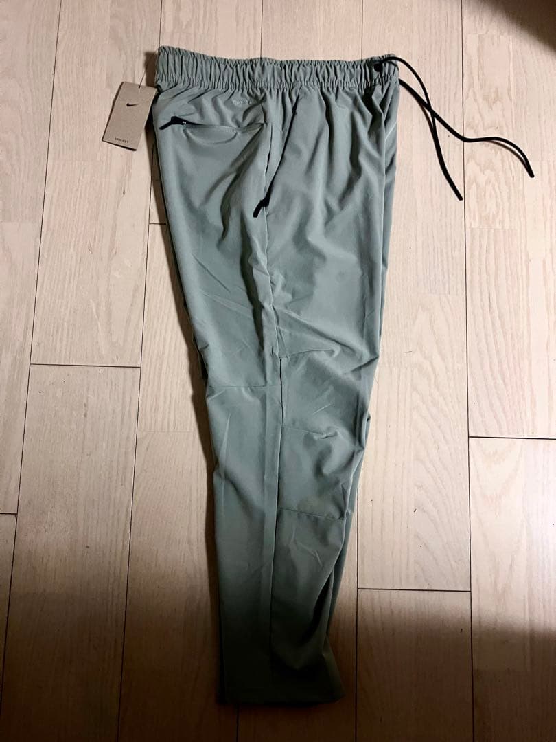 ナイキ メンズ Dri-FIT ストレートレッグ ヴァーサタイルパンツ L新品