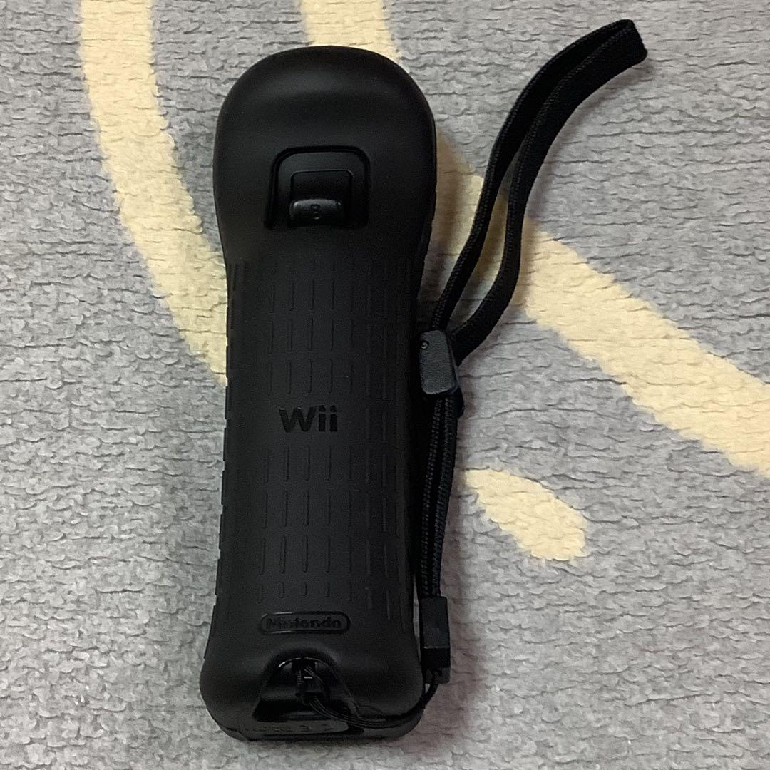 Wii本体 (クロ) Wiiリモコンプラス同梱) (RVL-S-KAAH)