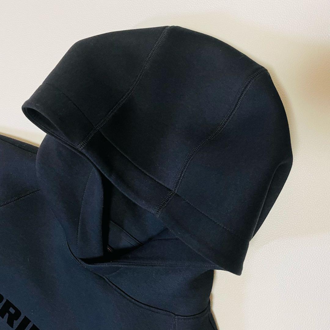 6430【美品】ブリーフィング　プルオーバーパーカー　ボンディング生地　24年製