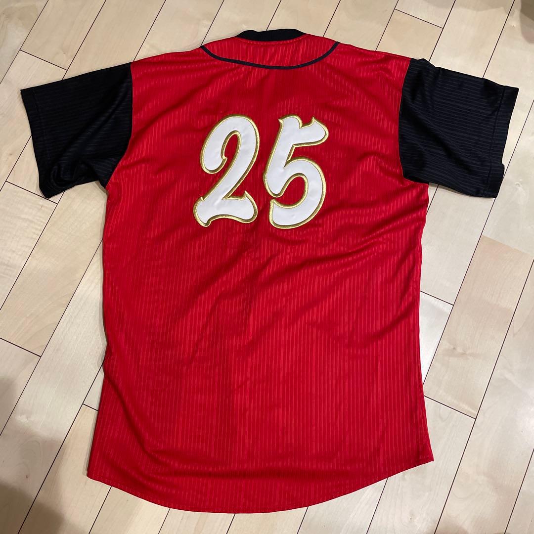 カープ　カブク　限定ユニフォーム 25 新井 サイズＯ