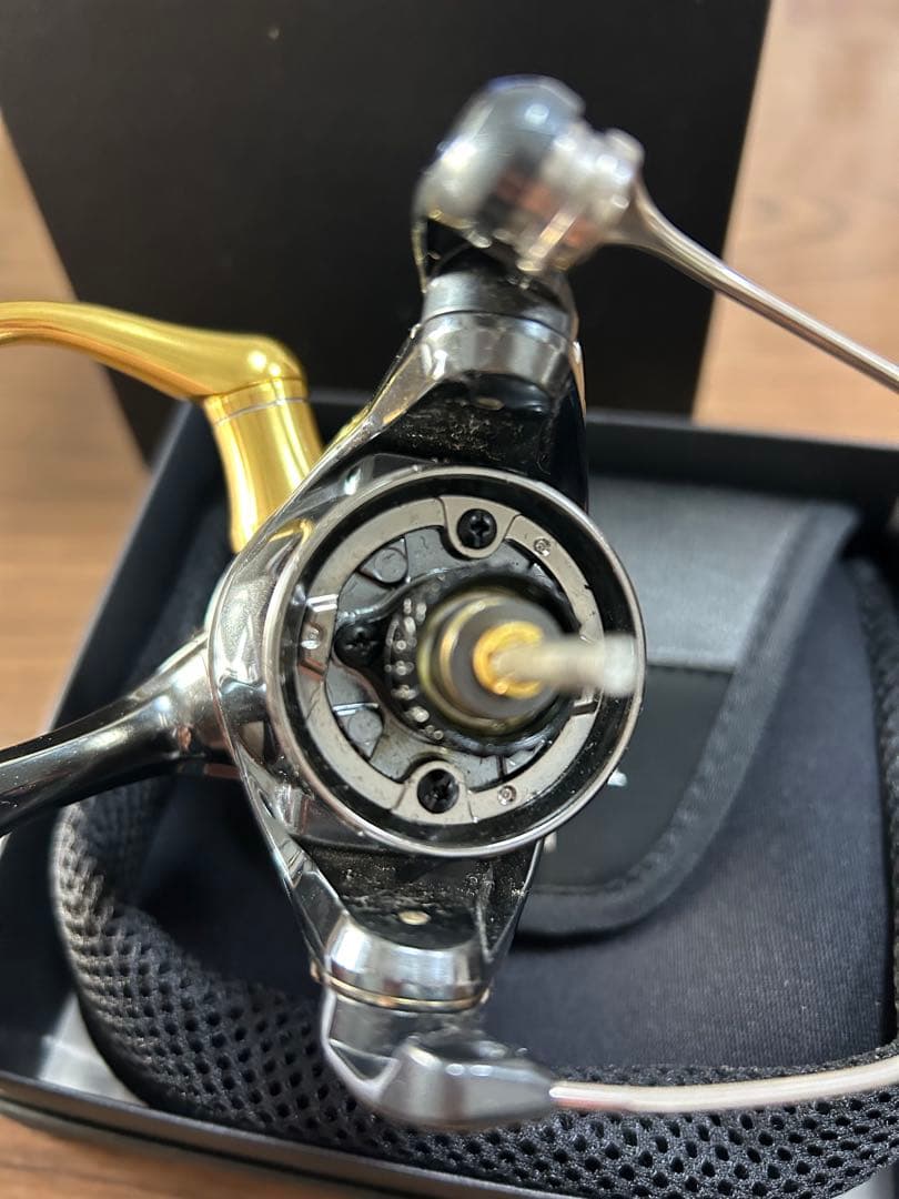 美品　シマノ 14 ステラ 2500HGS