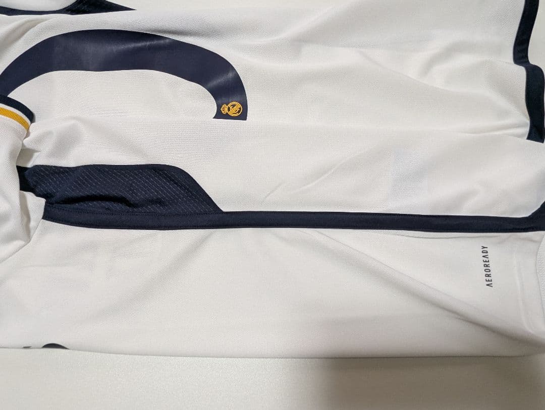 レアル・マドリード　ユニフォーム　モドリッチ　レプリカ