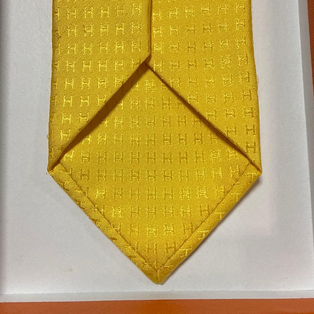 エルメス　ネクタイ　黄色　H柄H織ファソネ