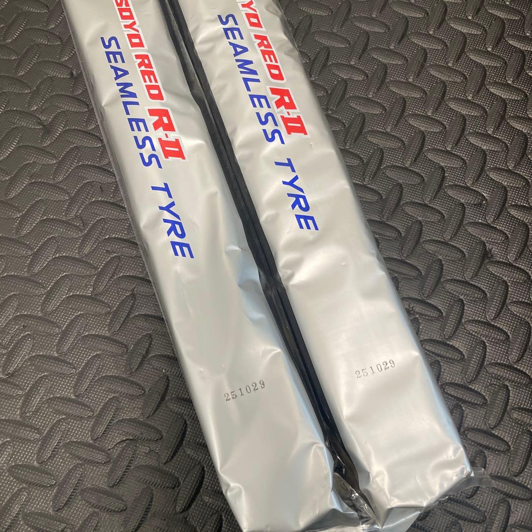 NJS 競輪 REDシームレスタイヤ 2本セット