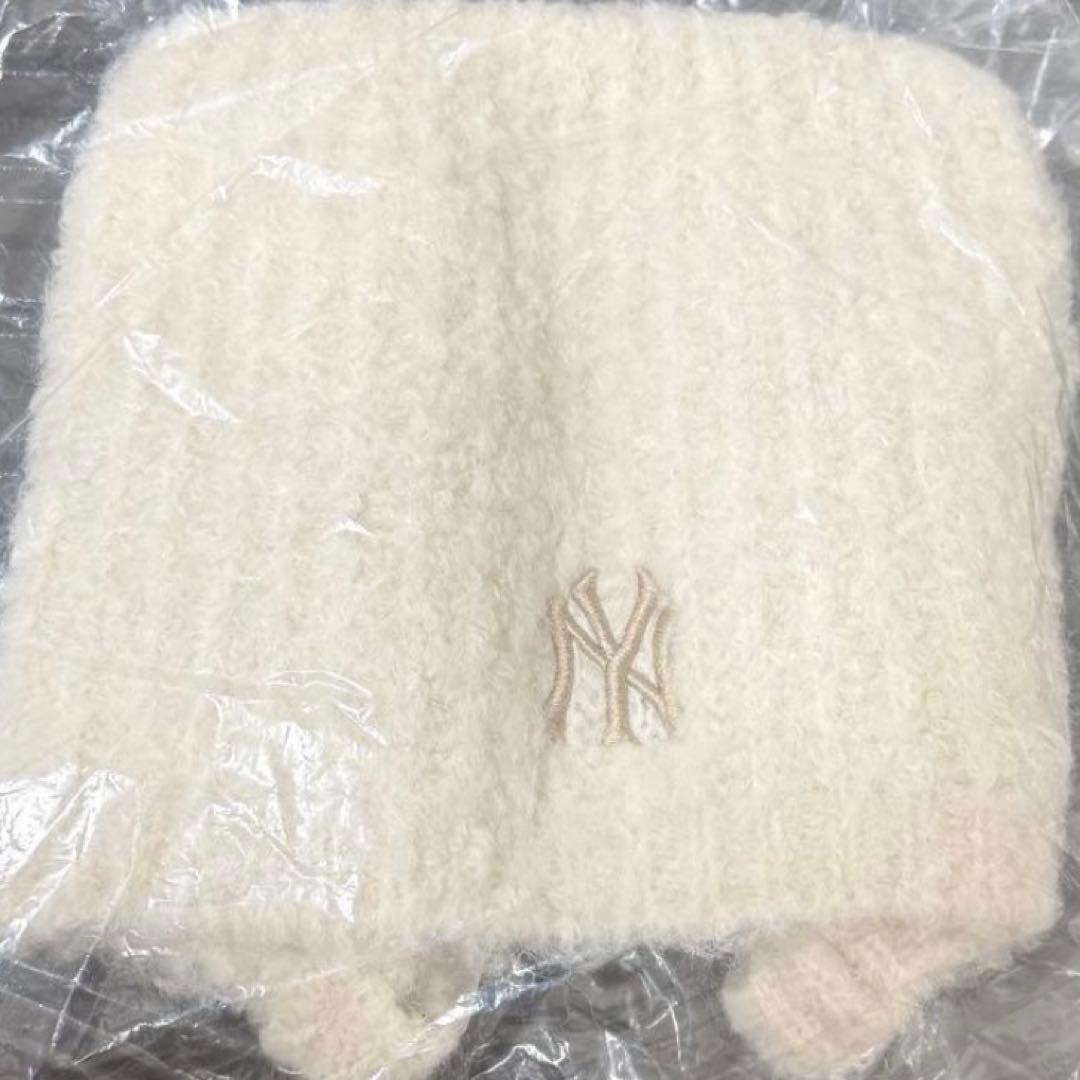 MLB 韓国 ビーニー　もこもこ　猫耳　クリーム　ニット帽　カリナ着用