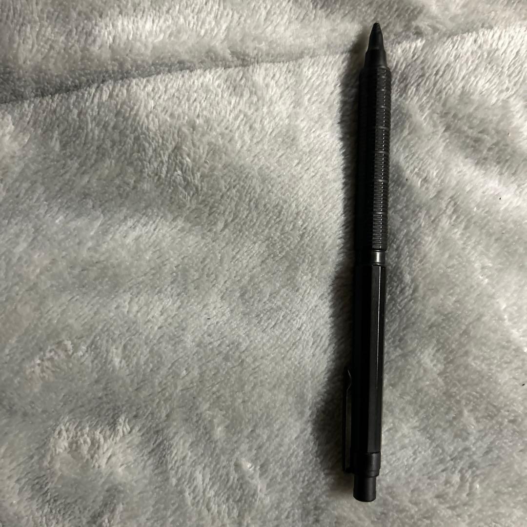 オレンズネロジャンク、クルトガダイブジャンク　カヴェコ