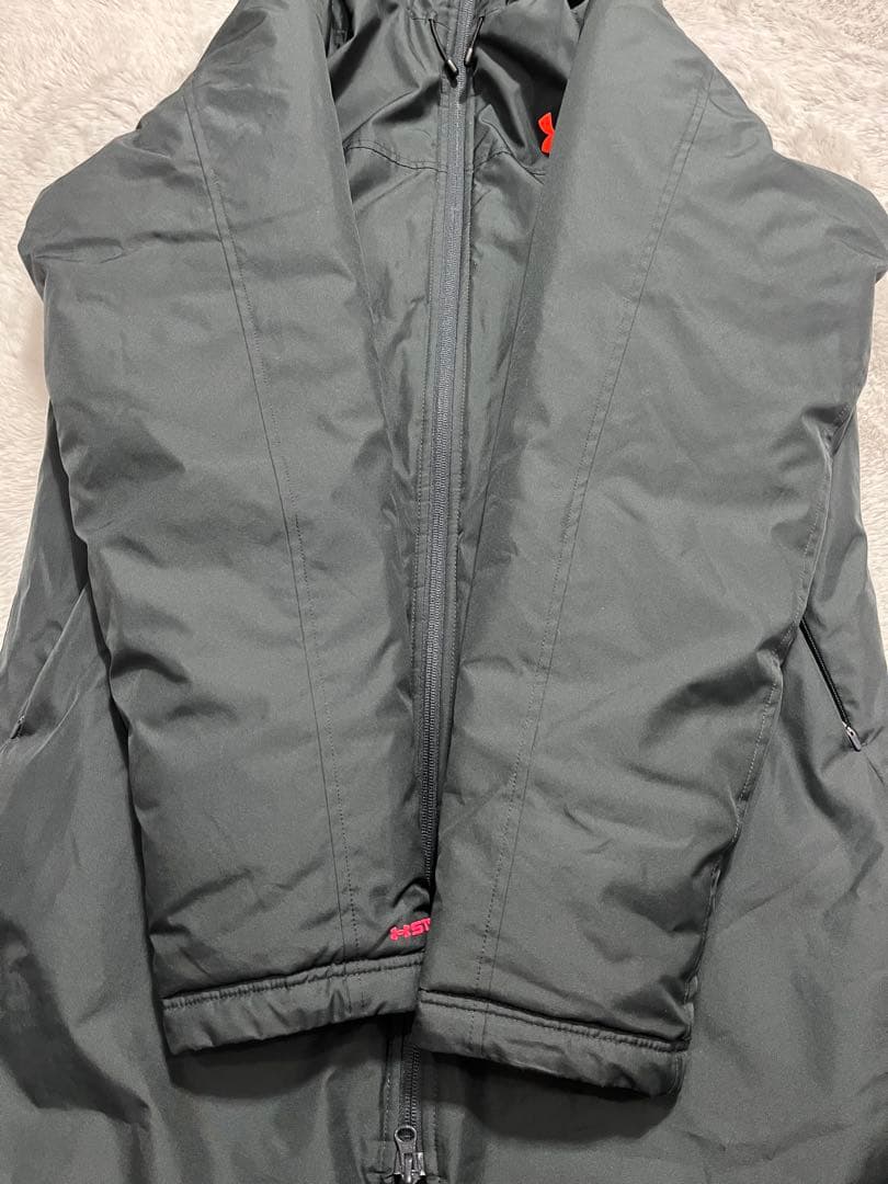 UNDER ARMOUR　防風防寒 中綿 ロングコート ベンチコート　ブラック