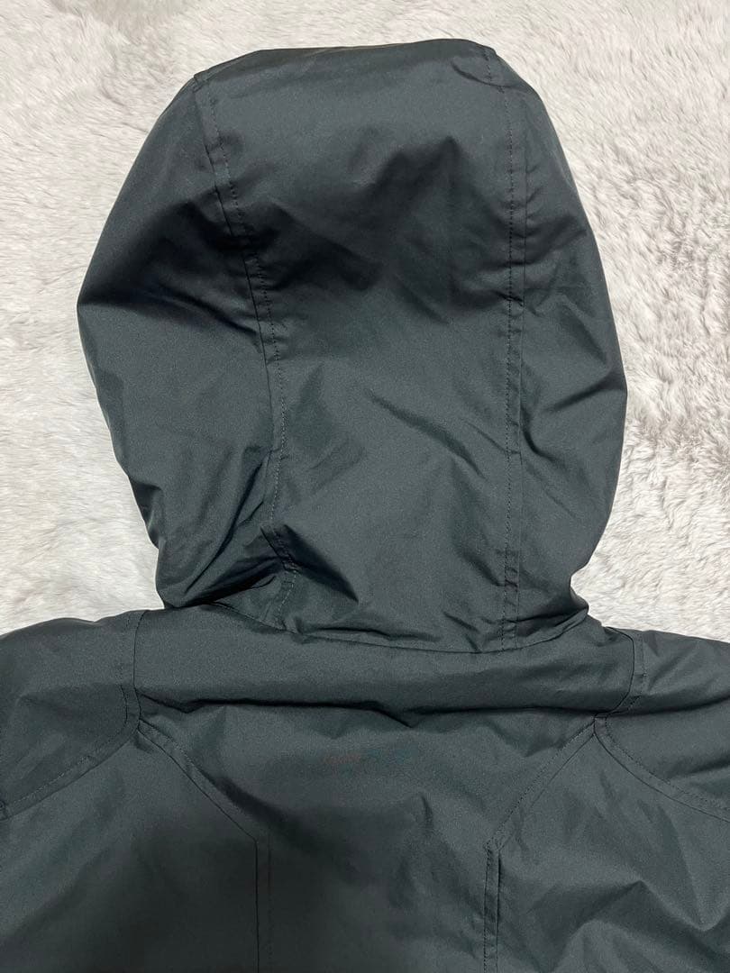 UNDER ARMOUR　防風防寒 中綿 ロングコート ベンチコート　ブラック