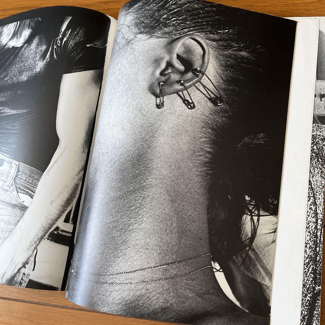 クリストファー・マコス　Schicker Schund　NYパンク