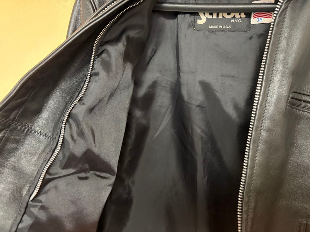 Schott ブラックレザーシングルライダース 38