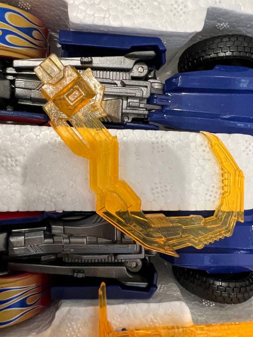 トランスフォーマー