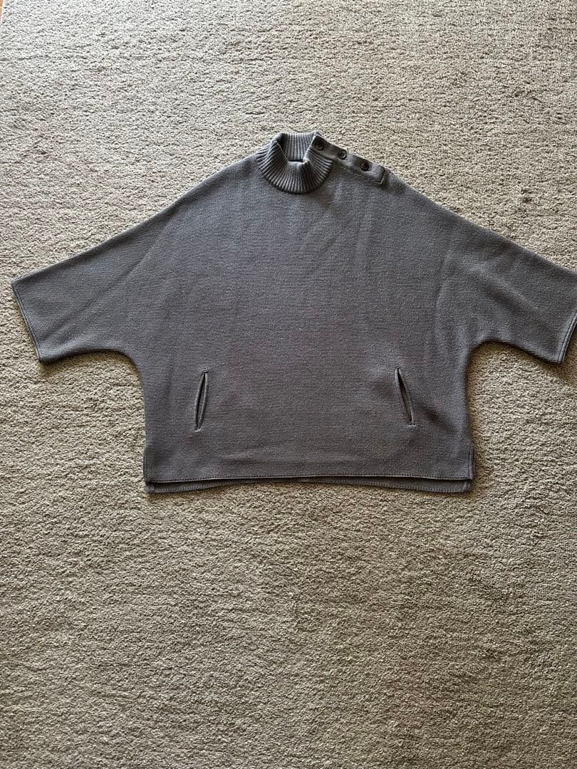 ラフォンタナマジョーレ　グレーポンチョ