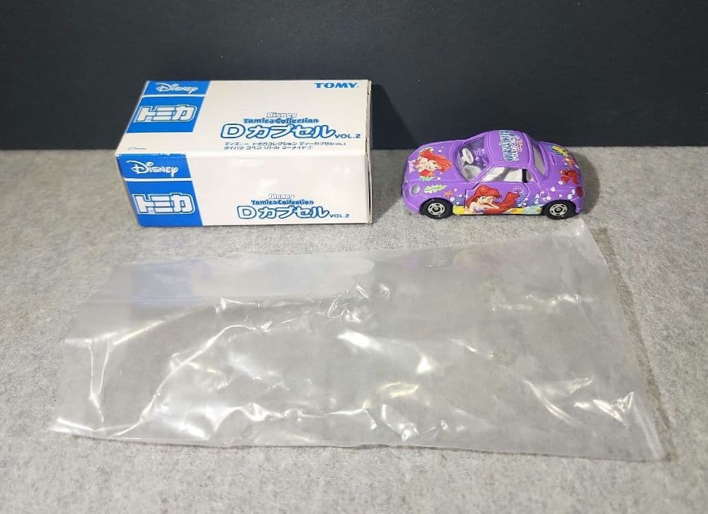 ディズニートミカ　Dカプセル（１台）　 DカプセルVol.2（４台）