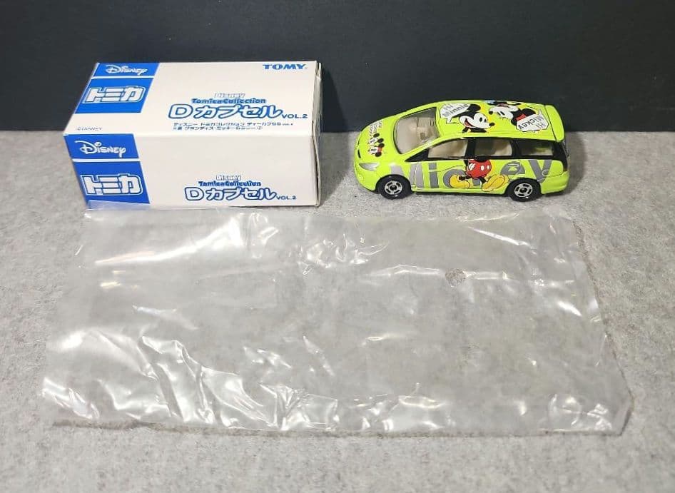 ディズニートミカ　Dカプセル（１台）　 DカプセルVol.2（４台）