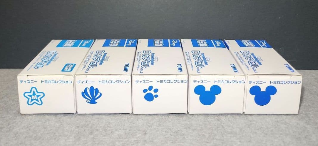ディズニートミカ　Dカプセル（１台）　 DカプセルVol.2（４台）