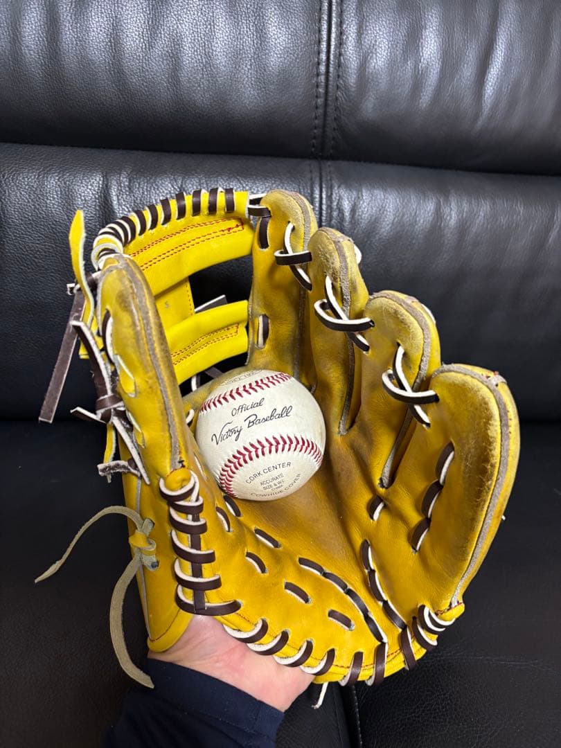 ノーブランド硬式内野手用グラブ