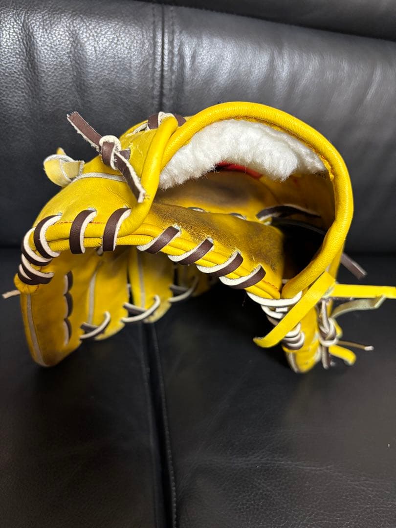 ノーブランド硬式内野手用グラブ