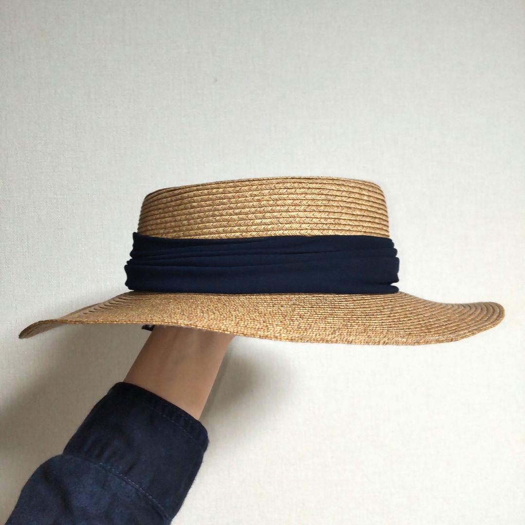 バラ色の帽子キャノチエ